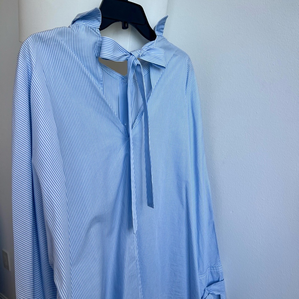 Classic Light Blue Pinstripe Men’s Shirt with Neck Tie